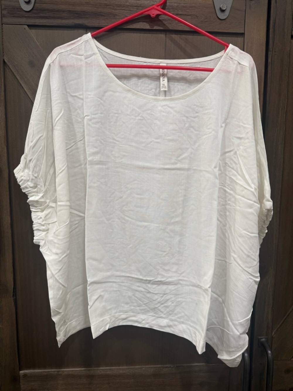 Lightweight 100%‎ Rayon White Scoop-Neck Top